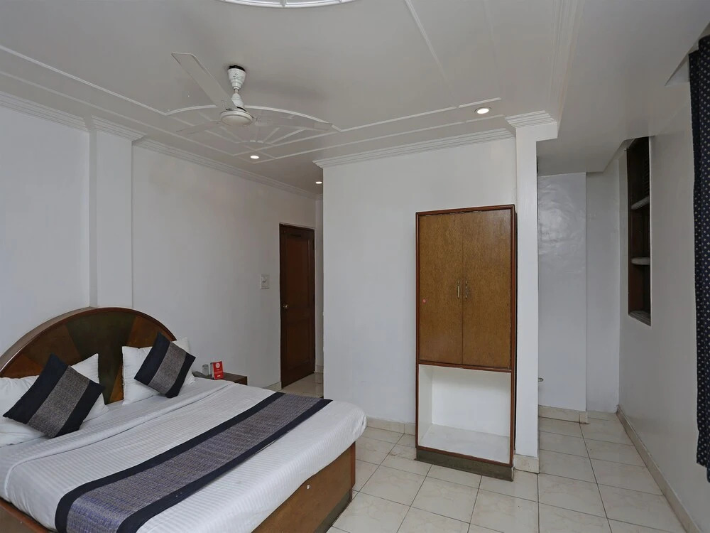 OYO 15435 Hotel Rachna Tourist