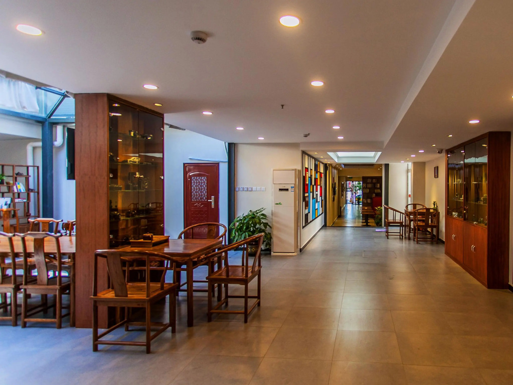 Golden Dragon Hotel