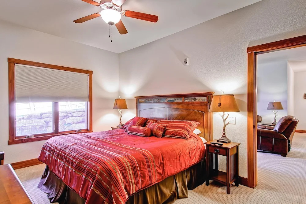 Black Canyon Inn Unit F2