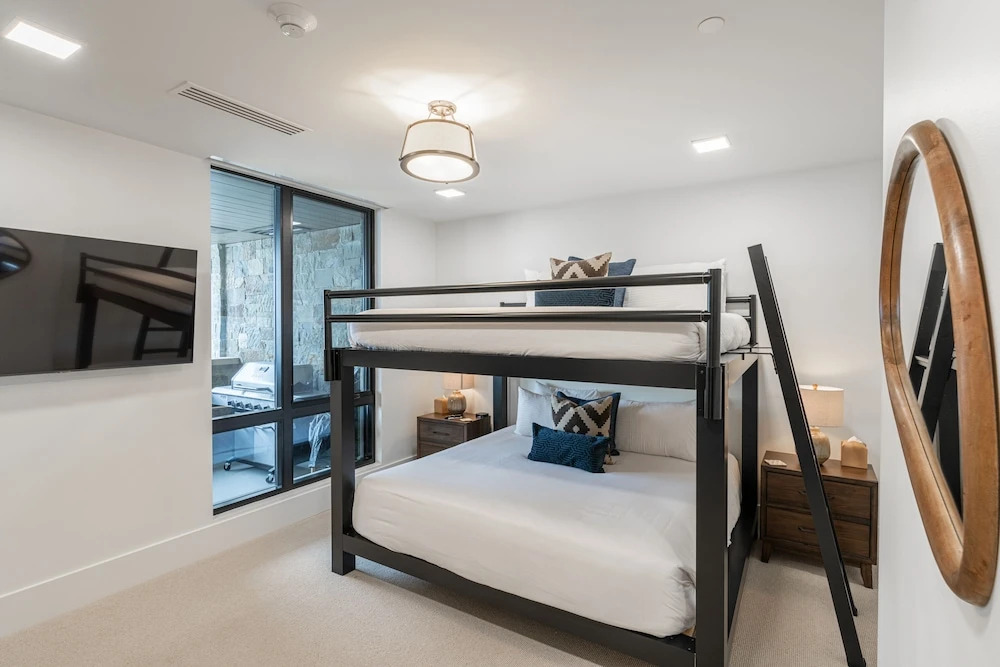 Empire Residences by Luxury Mountain