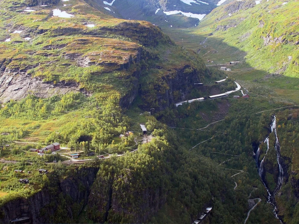 Vatnahalsen Høyfjellshotell