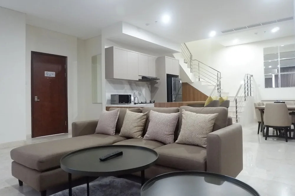 Luxurious & Spacious 3BR Apartment at Grand Sungkono Lagoon