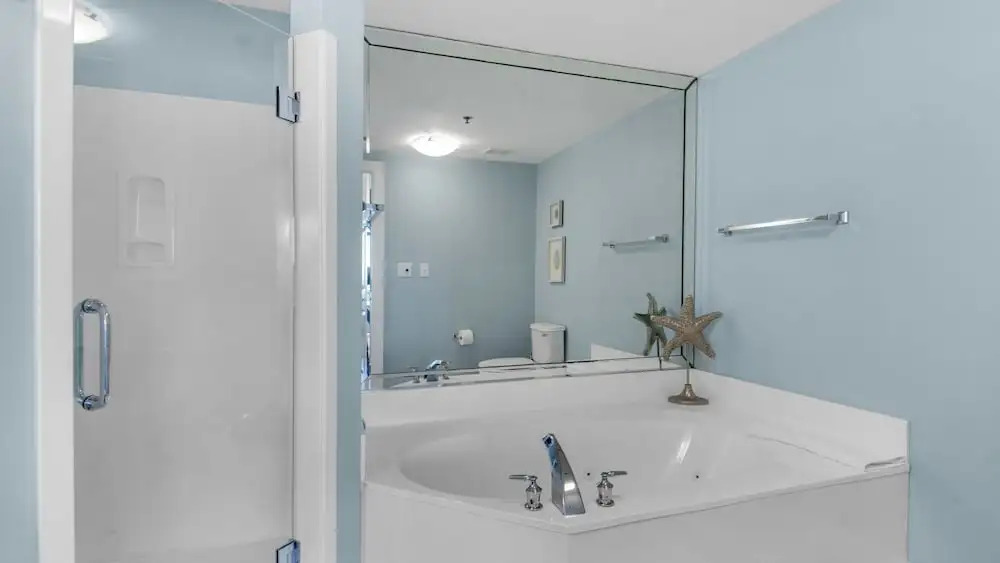 Spacious 2BR Condo w/ Partial Gulf Views, Pool, Across the Street From Beach!