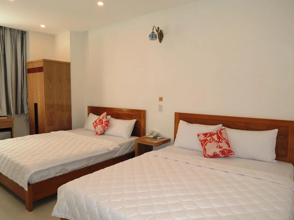 Lee Hotel