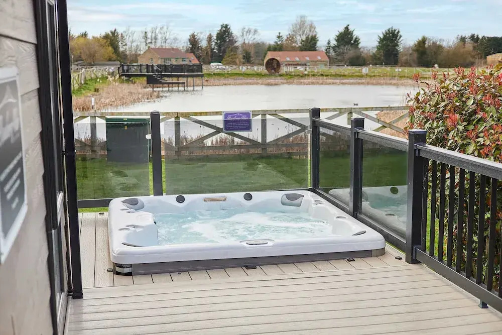 Host Stay Newport Bridge Lodge