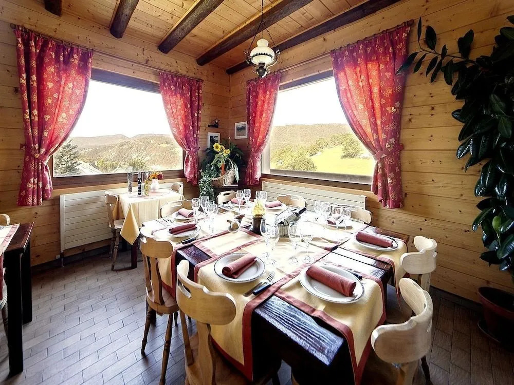Logis Hotel Les Playes