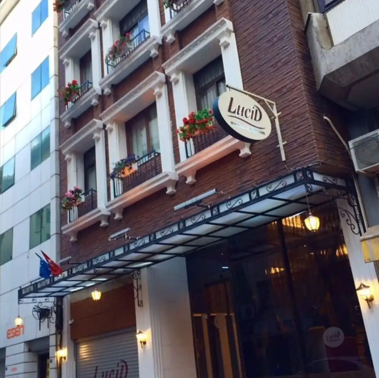 Lucid Otel