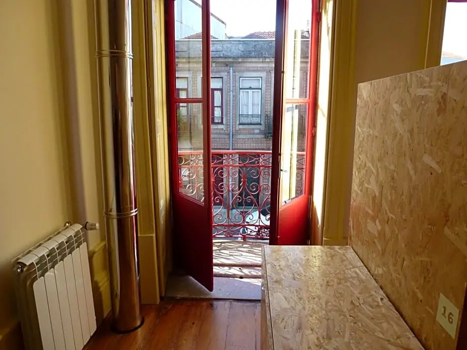 Canvas Atelier Hostel