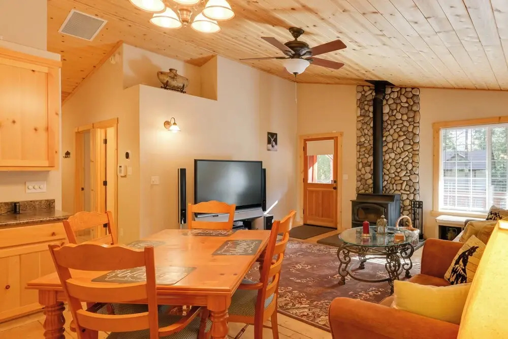 Near Hikes: Arnold Cabin w/ EV Charger & Fire Pit