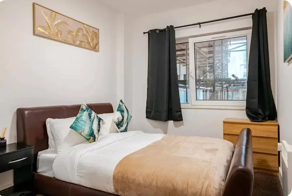 2bed Apt - City Centre With Balcony - Sleeps 6