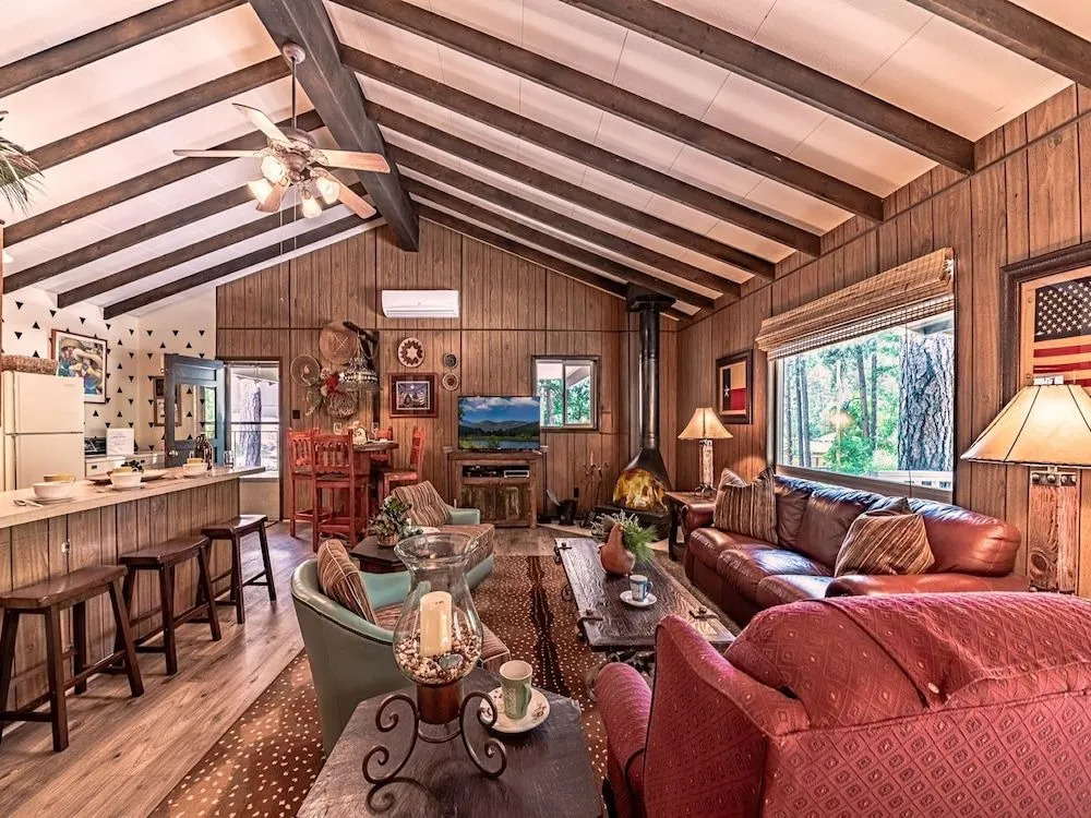 Innjoy - Two Bedroom Cabin