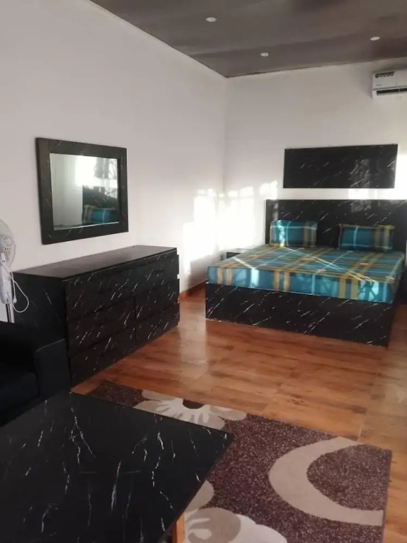 Seaside Villa Sleeps 2 with Ocean Views