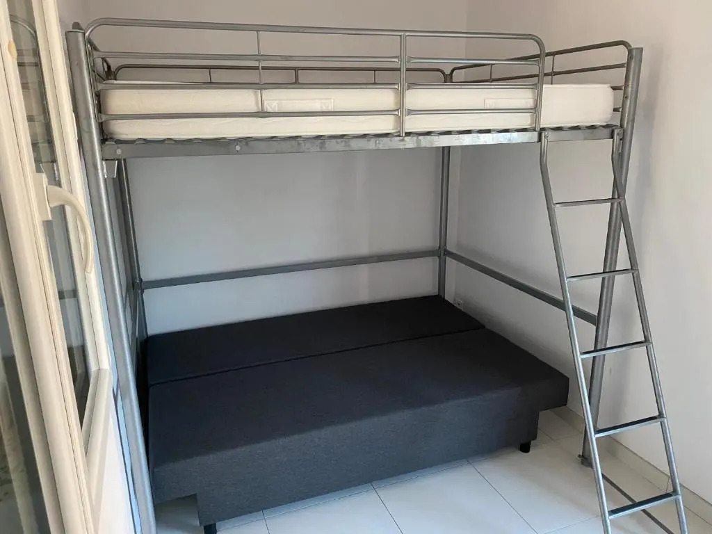 Appart 2ème ligne vue mer, 2 chambres, clim, internet, parking