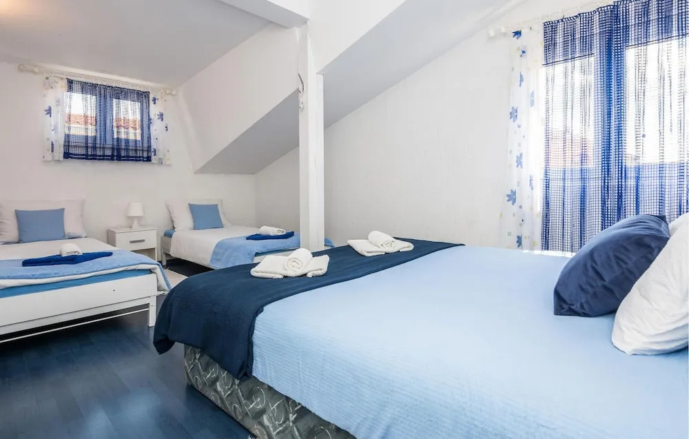 Awesome Home in Privlaka With Wifi and 1 Bedrooms