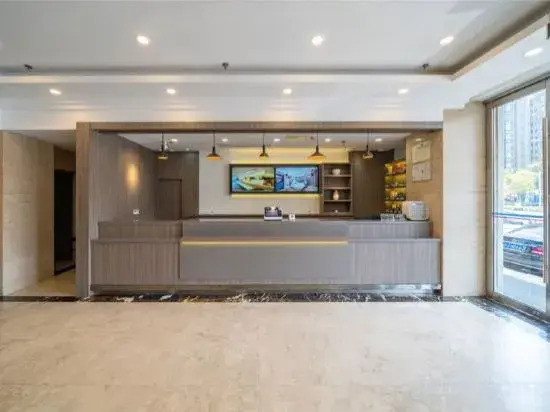 Geli Hotel (Shanghai Kangqiao Subway Station store, New International Expo Center )
