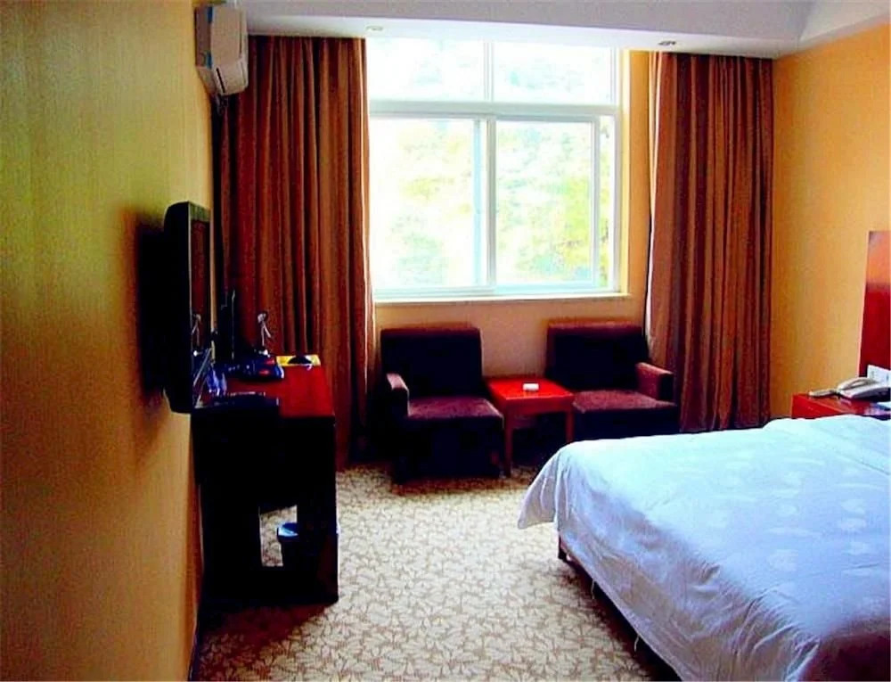 Zhongyou Huating Chain Hotel Changsha Hongshan Bridge