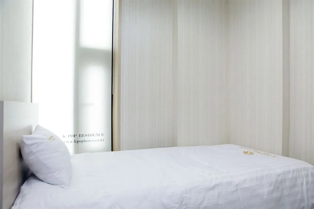 K Pop Residence I