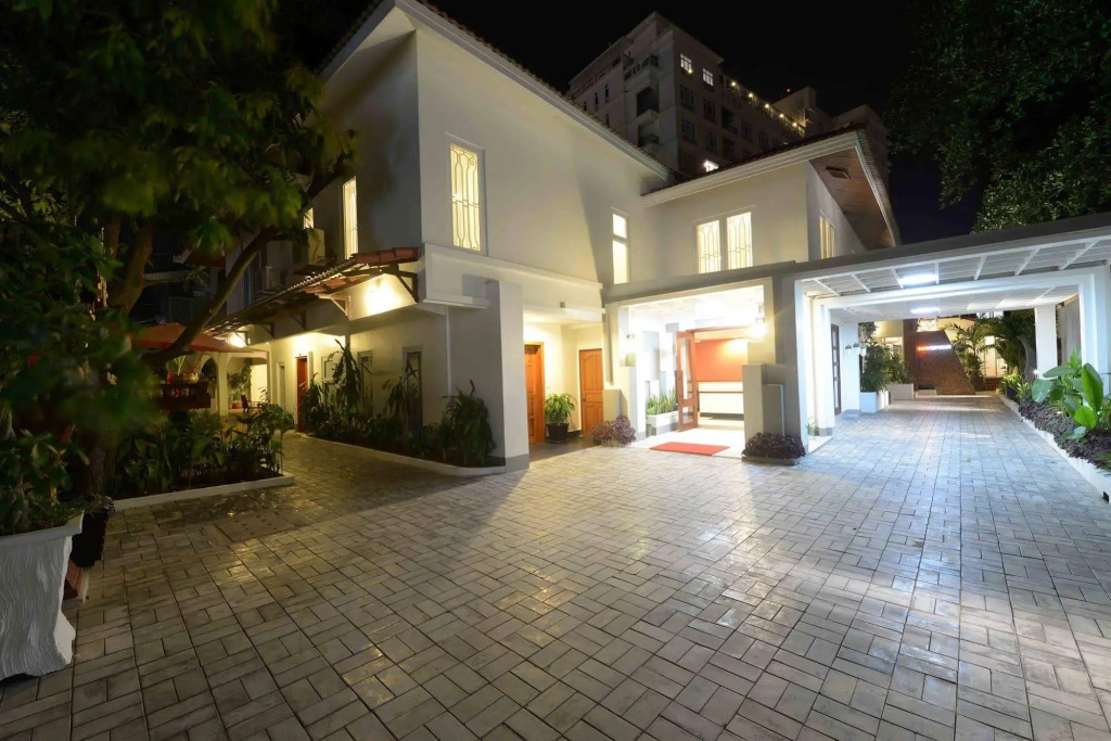 Skyline Boutique Hotel