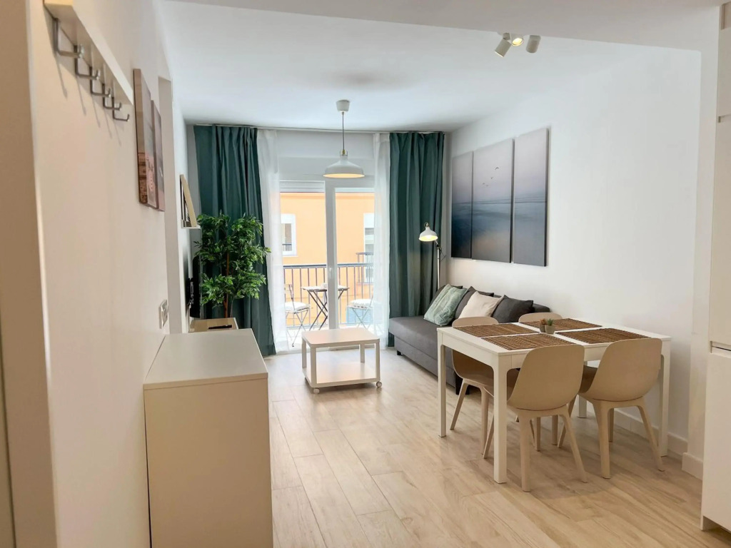 Tarifa Cozy House - Central - Parking - Wifi