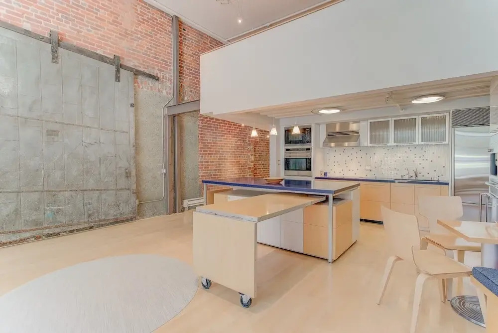 Spear Street Unit #122 - 2 Br Condo