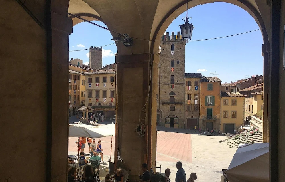 Amazing Apartment in Lucignano With Outdoor Swimming Pool, Wifi and 2 Bedrooms