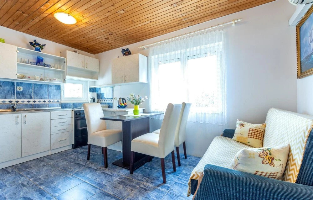 Awesome Home in Sevid With Wifi and 4 Bedrooms