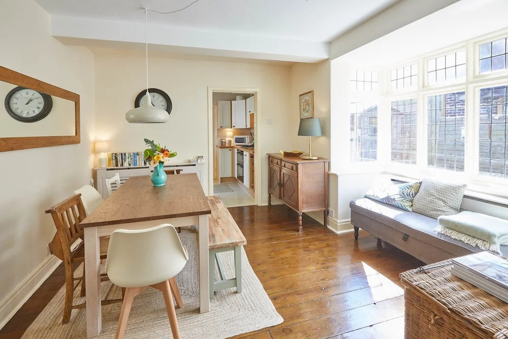 Host & Stay - Princes Road
