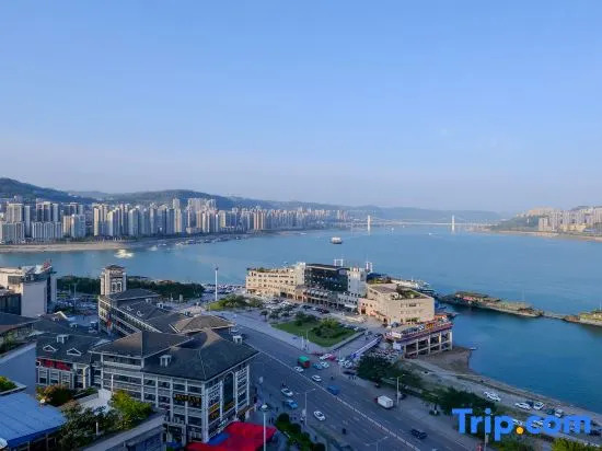 Qianting Zen Designer Hotel (Chongqing Wanzhou Wanda Plaza)