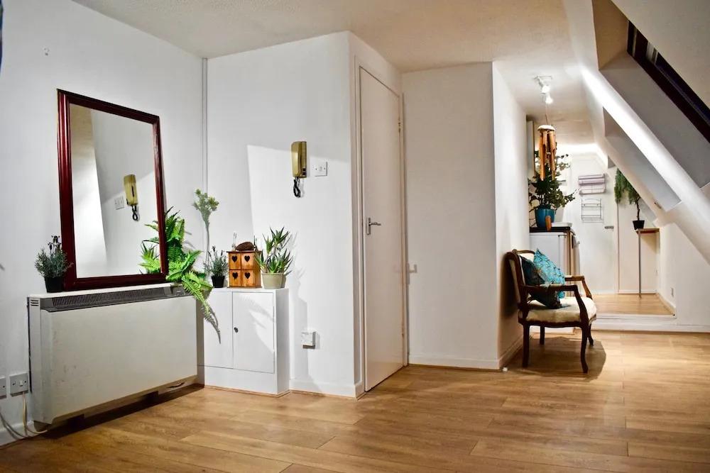 Studio Apartment On St Michaels Court