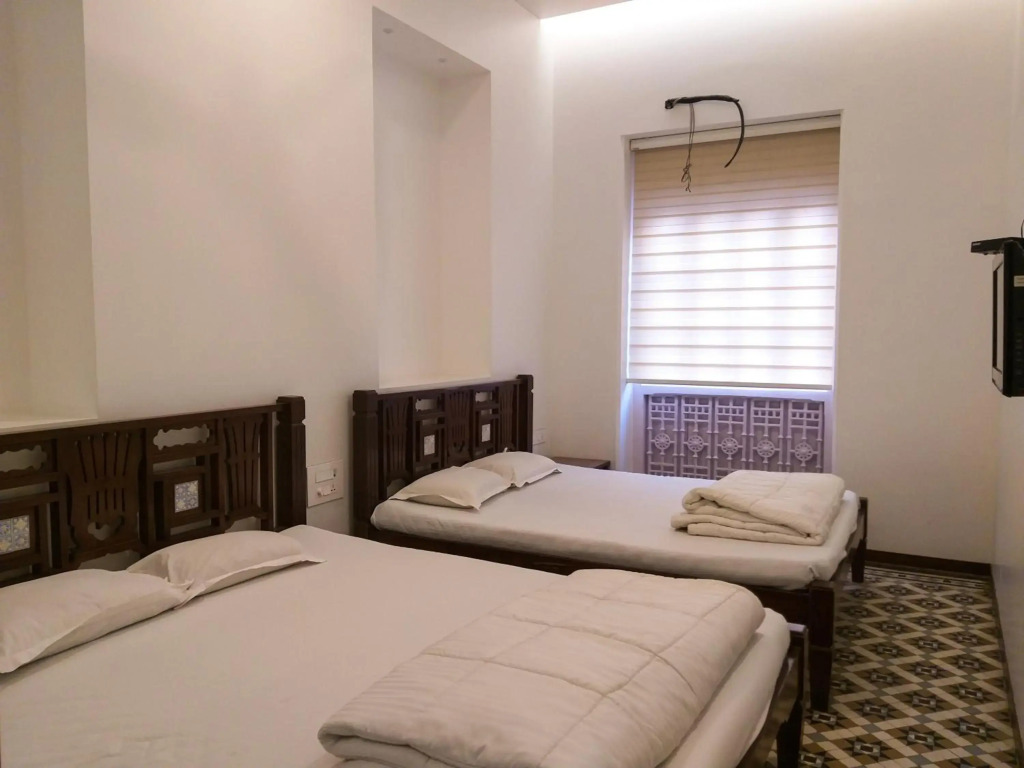 Carlton Hotel Mumbai - Behind Taj Mahal Palace Colaba Mumbai