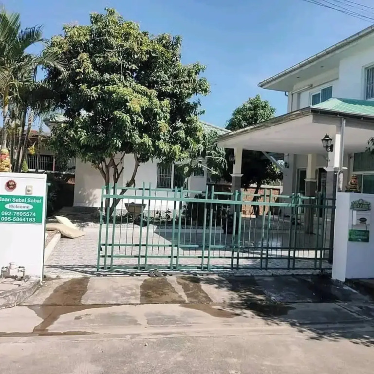 Charming 3-bedroom House With Pool Near Lat Krabang Airport