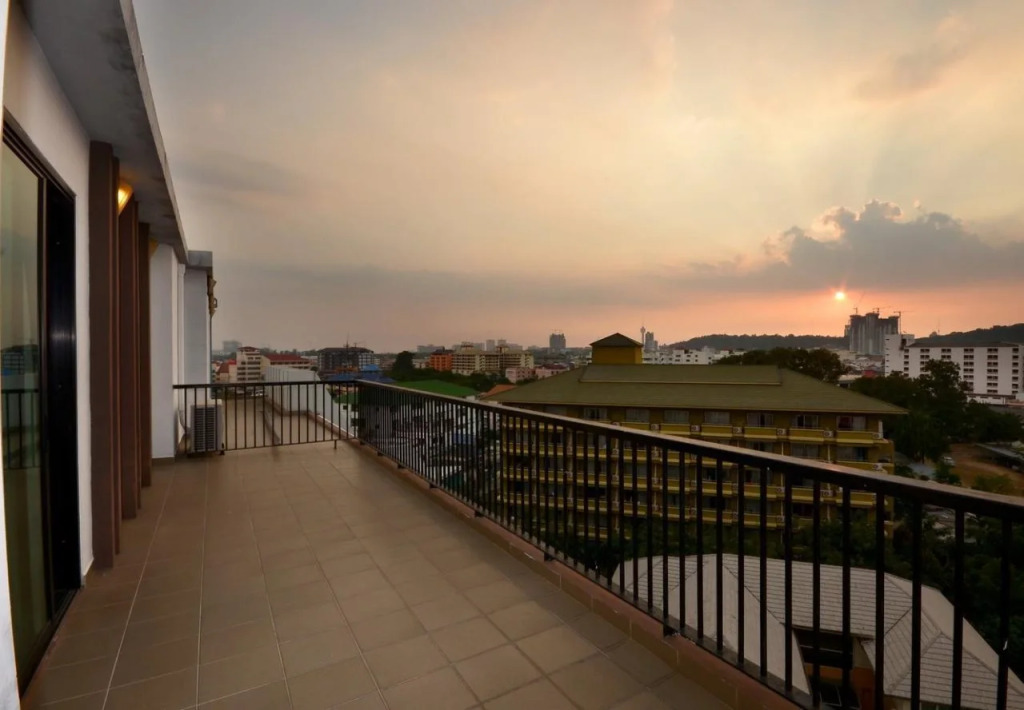 Tycoon Suite by Goad Avadhess Hospitality 1km Walking Street Pattaya Beach