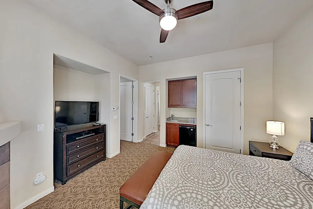 Legacy Villas W/ Luxurious Pools & Spas 2 Bedroom Condo