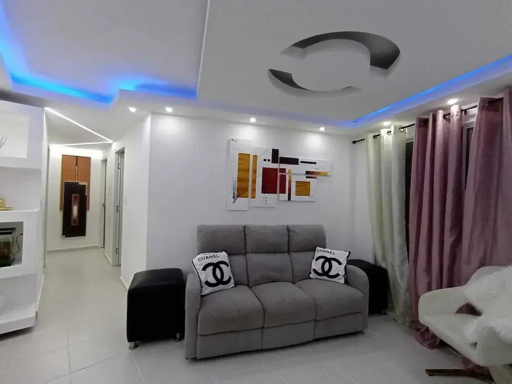 Luxurious Apartment 4to Level With Security Camera