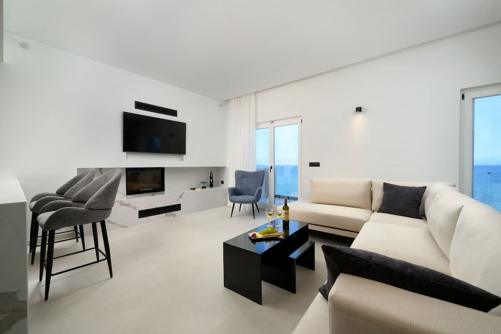 Beachfront Achillion Bay Villa in Corfu
