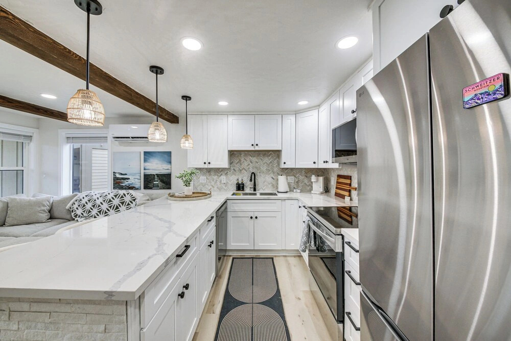 Seasonal Pool & Marina! Condo on Lake Pend Oreille