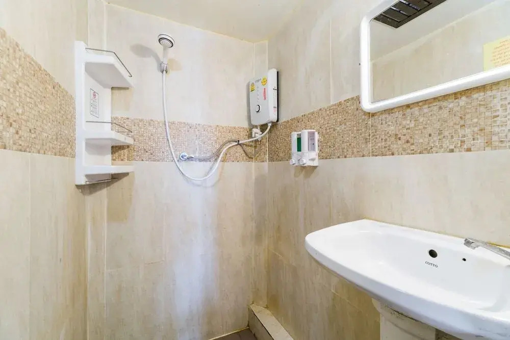 Samui Beach Hostel - Adults Only