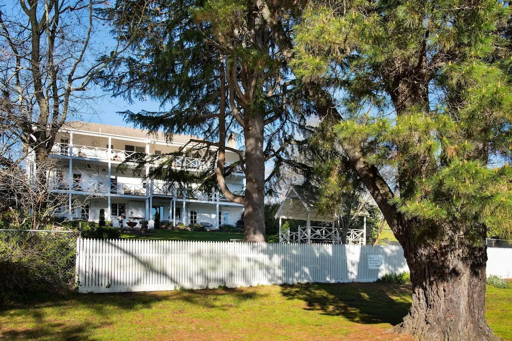 Lake Daylesford Apartments 3