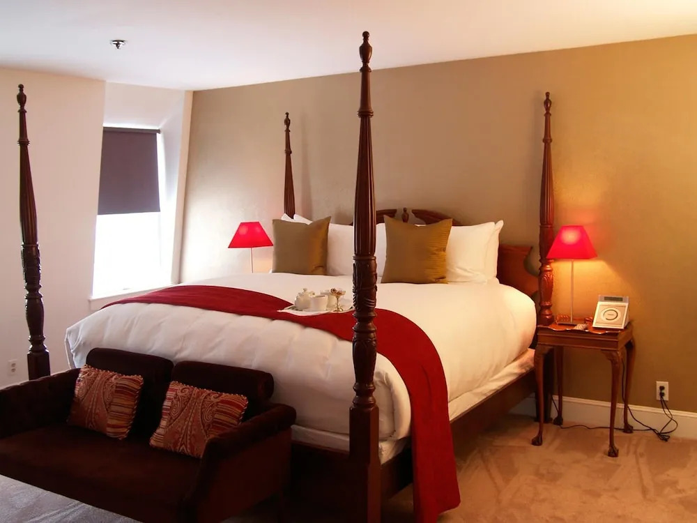 Camden Harbour Inn a member of Small Luxury Hotels