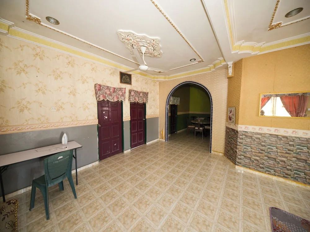 OYO 90990 Sri Tempurung Homestay