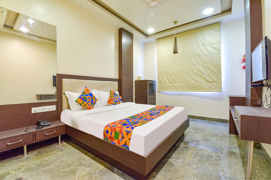 FabHotel Resolute