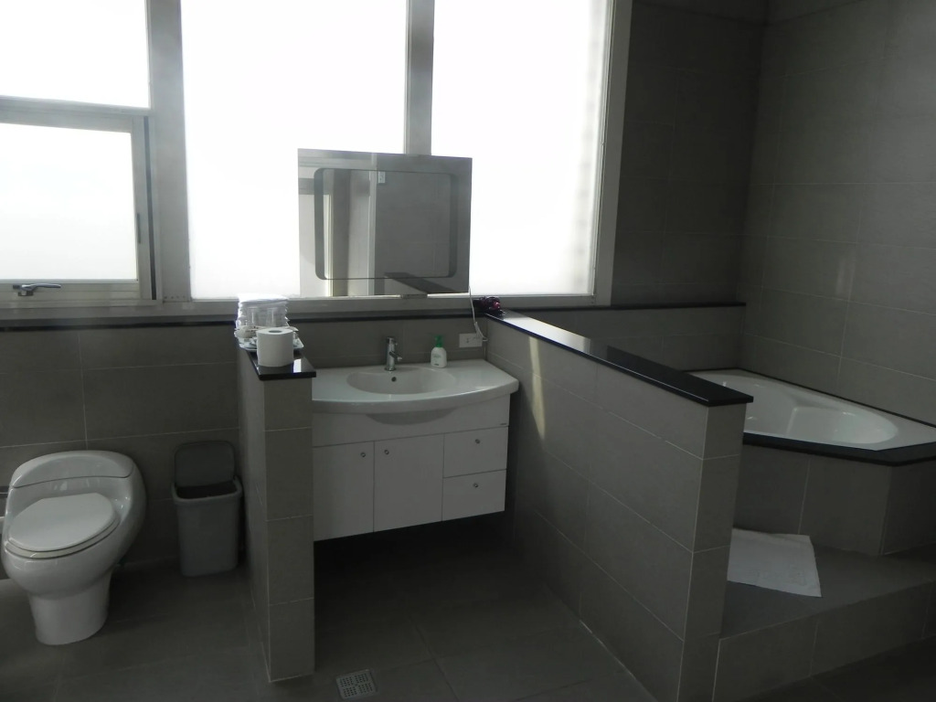 Zhuyuan Ju B&B