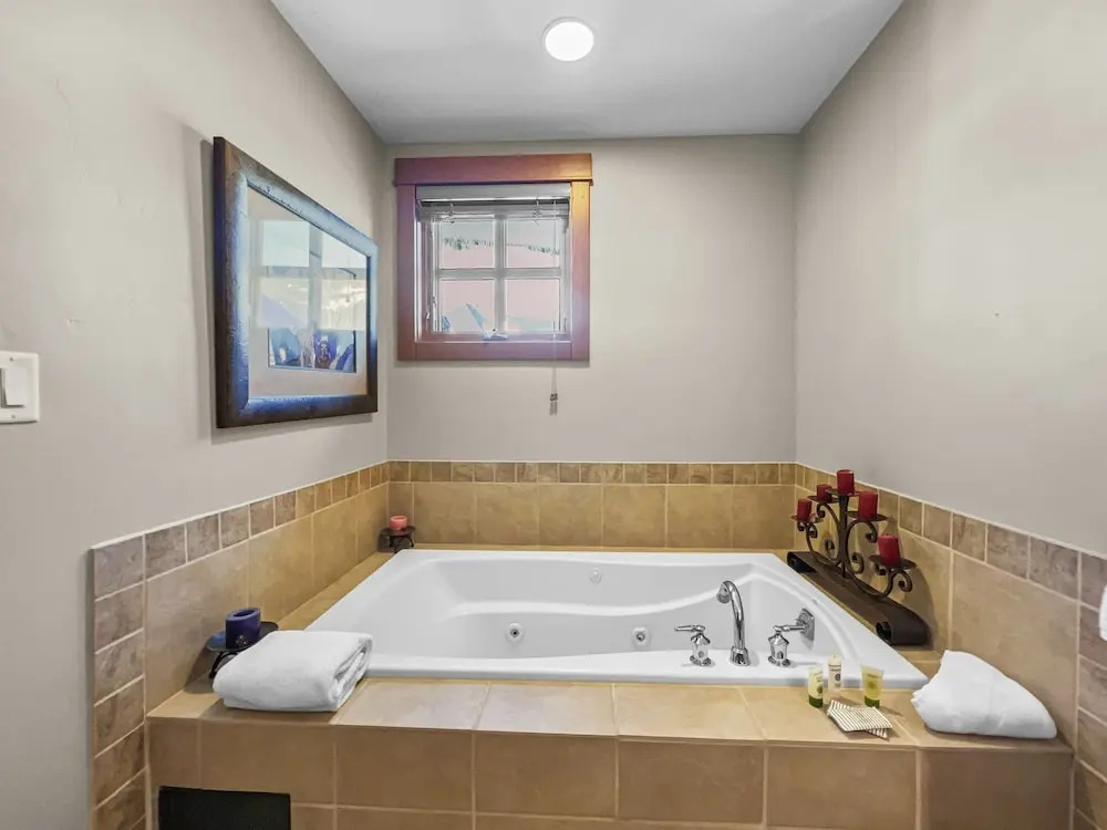 Union Creek Townhome 164b 3 Bedroom Townhouse by RedAwning