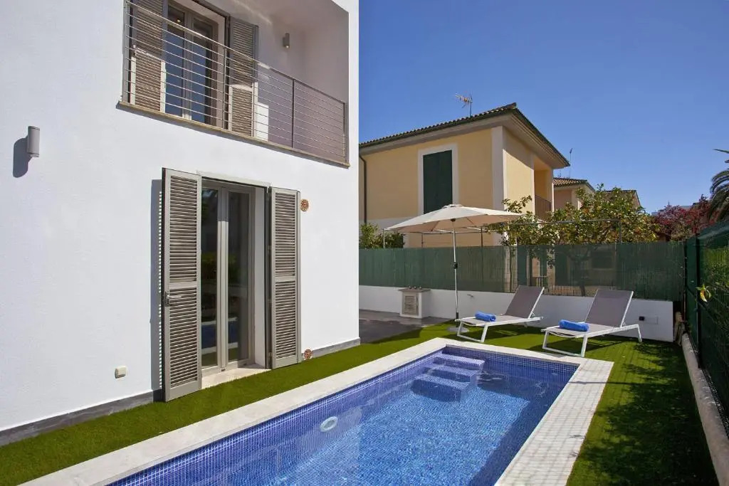 Villa Salines House