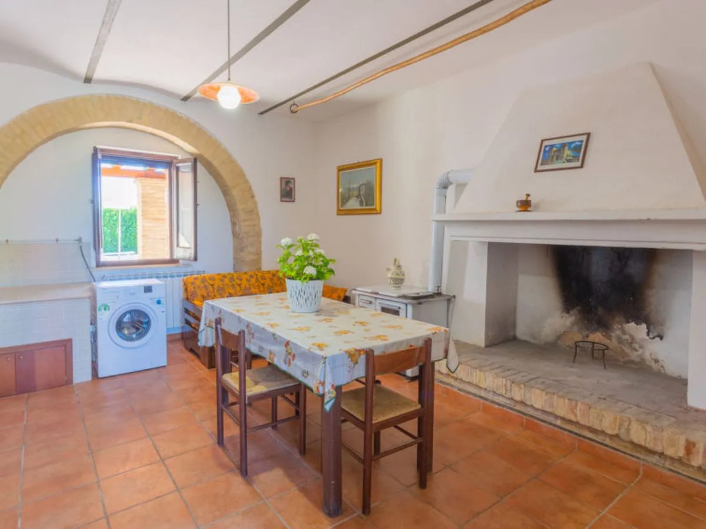 Borgo Agrituristico Il Pino (ONA200)