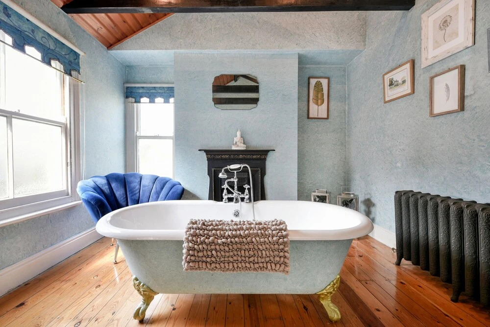 Melrose Lodge 4-bedroom house 1-bed flat