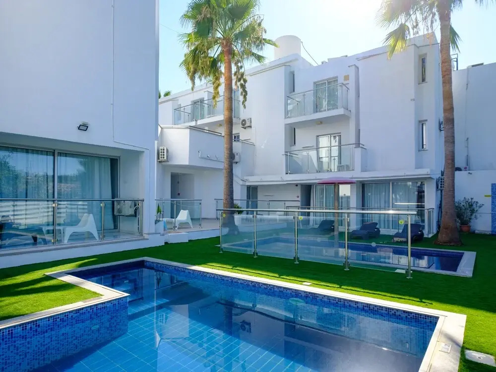Rio Gardens - Great 1-bdr Apt w Balcony