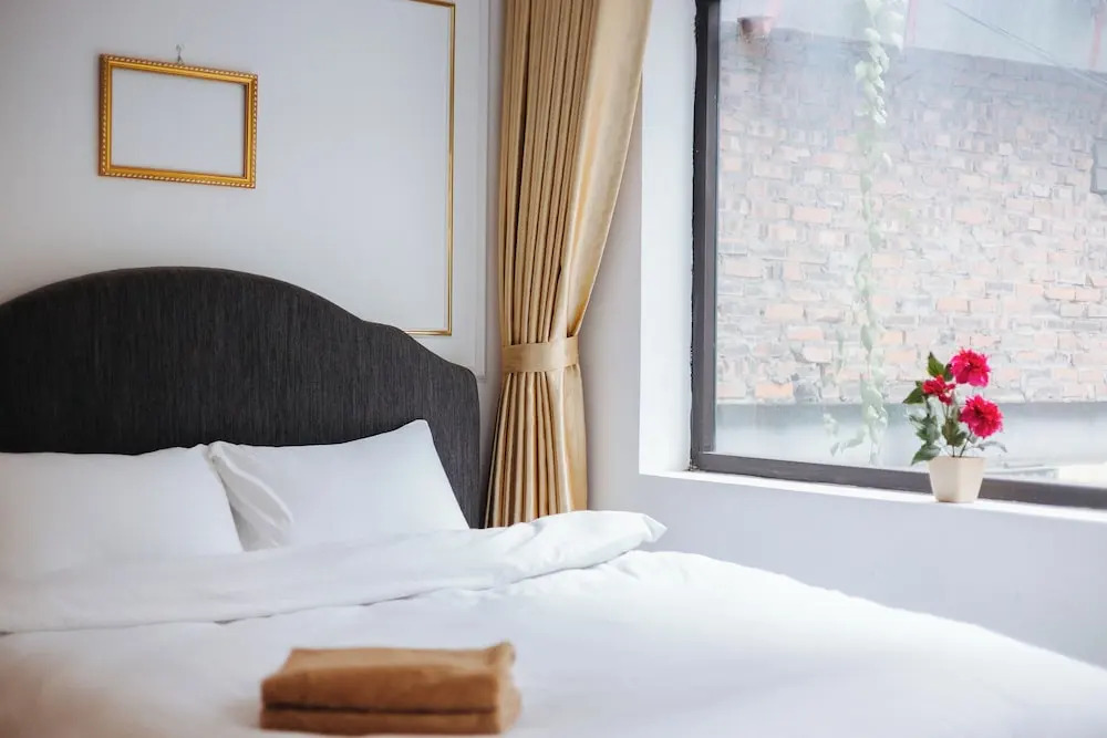 SaziHome Le Thanh Tong Hanoi