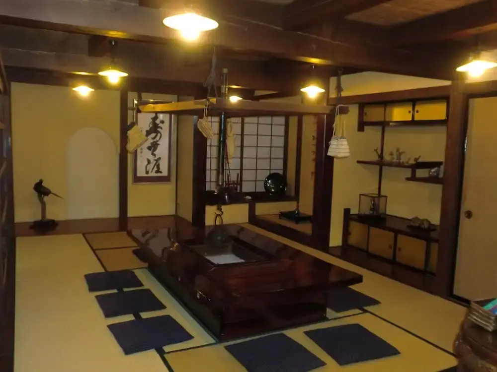 Motoyu Arimaya