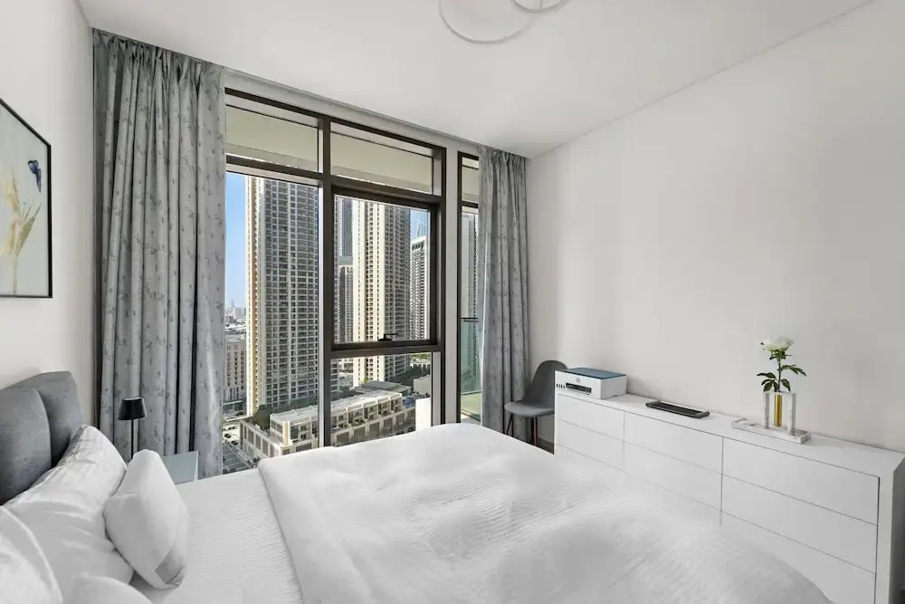 1BR Skyline Views Dubai Creek Harbour